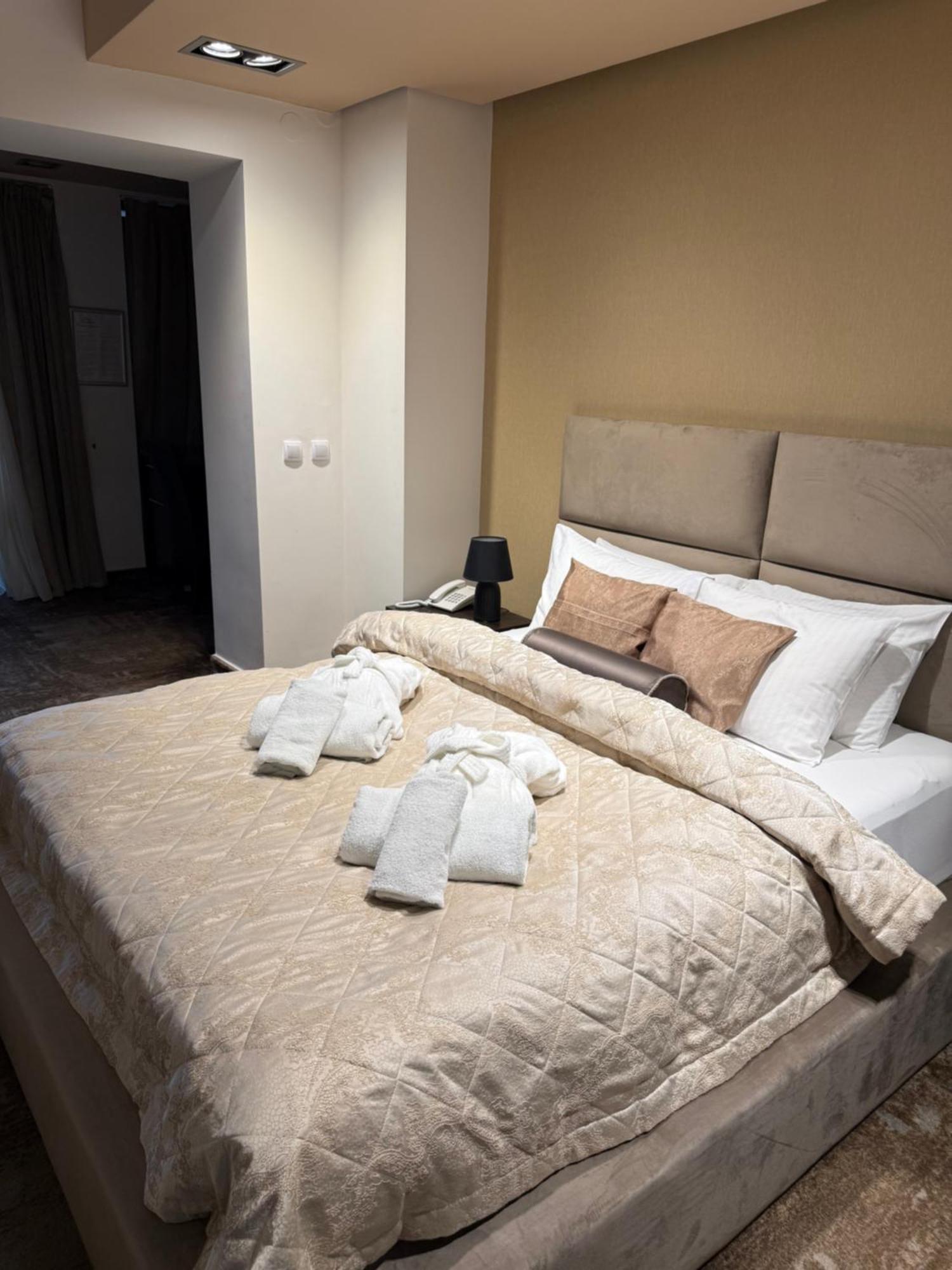 Guest House Panorama Aqualux Novi Sad Extérieur photo