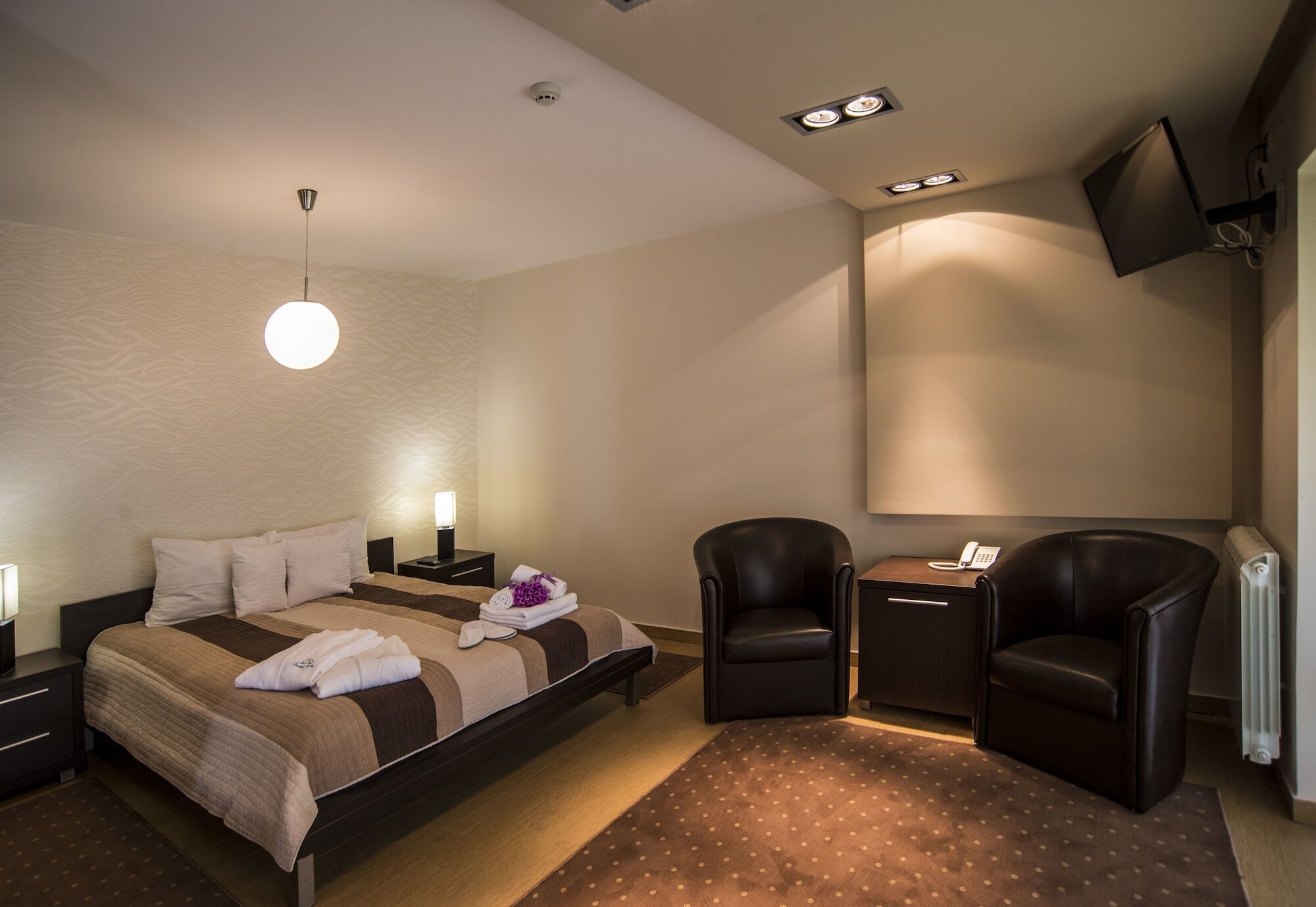 Guest House Panorama Aqualux Novi Sad Extérieur photo